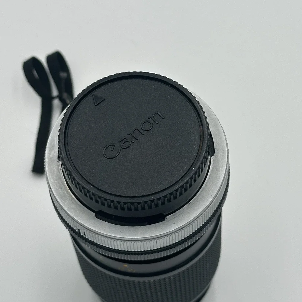 Vivitar Macro Focusing Zoom Lens 70mm-150mm 1:3.8 No. 22023656